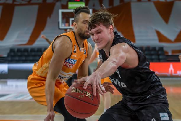 略的一项评 略的一项评