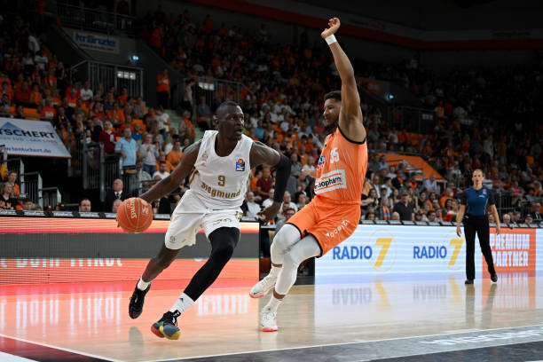 战术上的革 战术上的革